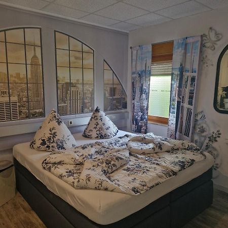 Boardinghouse Sinsheim Zentral Am Burgplatz Pansiyon Dış mekan fotoğraf