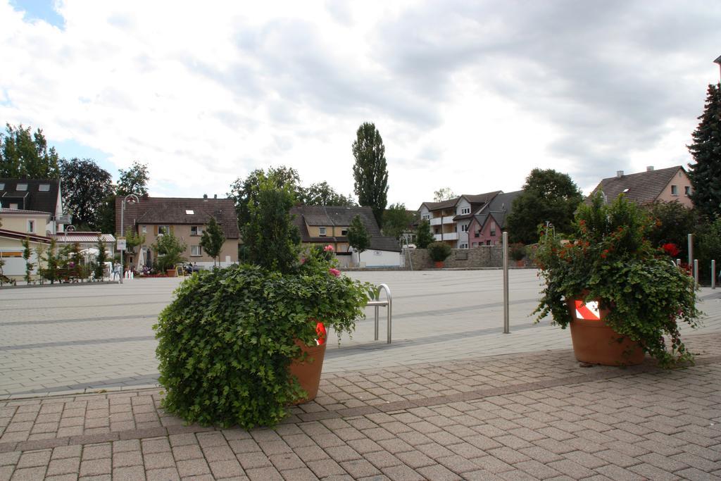 Boardinghouse Sinsheim Zentral Am Burgplatz Pansiyon Dış mekan fotoğraf